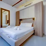 Apartment Luxurious 2br In *