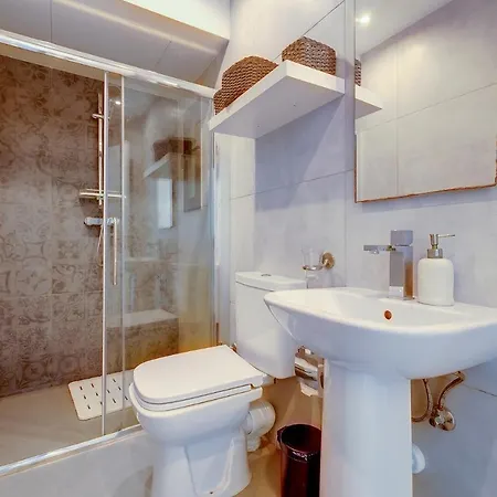 Luxurious 2br In Apartamento La Valeta