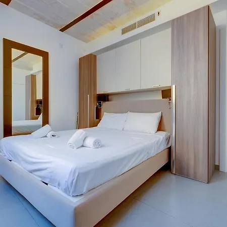 Apartment Luxurious 2br In *