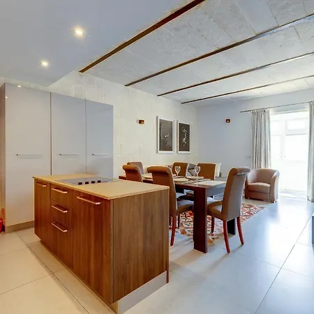 Luxurious 2br In Valletta